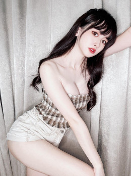 Escort in Prague - aliy